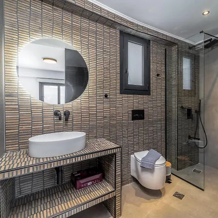 Nemesis Luxury * Apolpaina