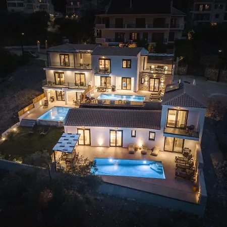 Nemesis Luxury Apartamento *