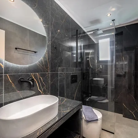 Nemesis Luxury Apartment