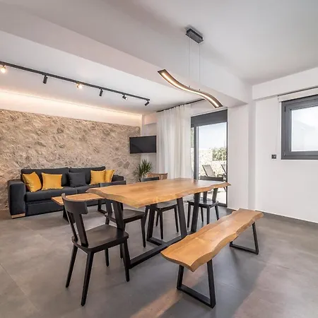 Nemesis Luxury Appartement Apolpaina