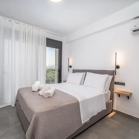 Nemesis Luxury * Apolpaina