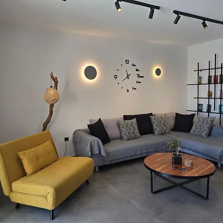 Nemesis Luxury Apartment