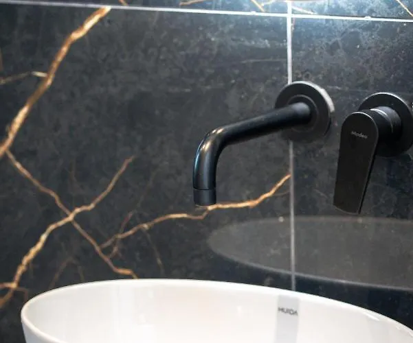 Nemesis Luxury Apolpaina