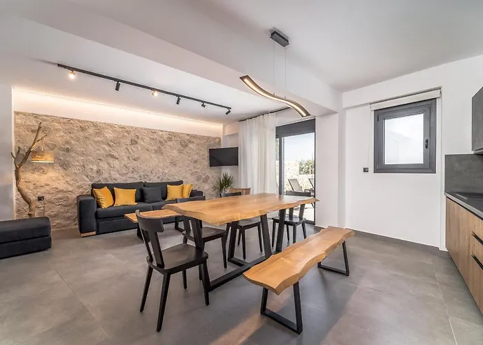 Nemesis Luxury Apartamento Apolpaina