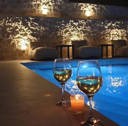 Nemesis Luxury Apolpaina